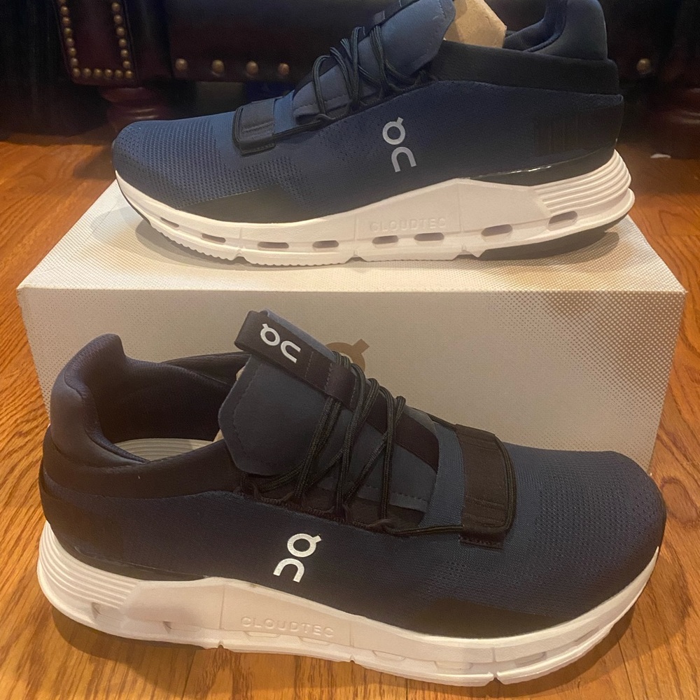On Cloudnova mens 11.5 m navy new